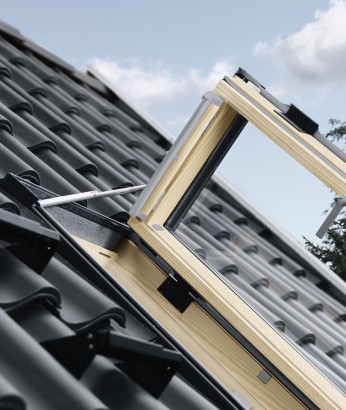 Finestra per tetto Velux GXL 3070 - Finestra per l'uscita sul tetto in legno VETRATA STANDARD STRATIFICATA